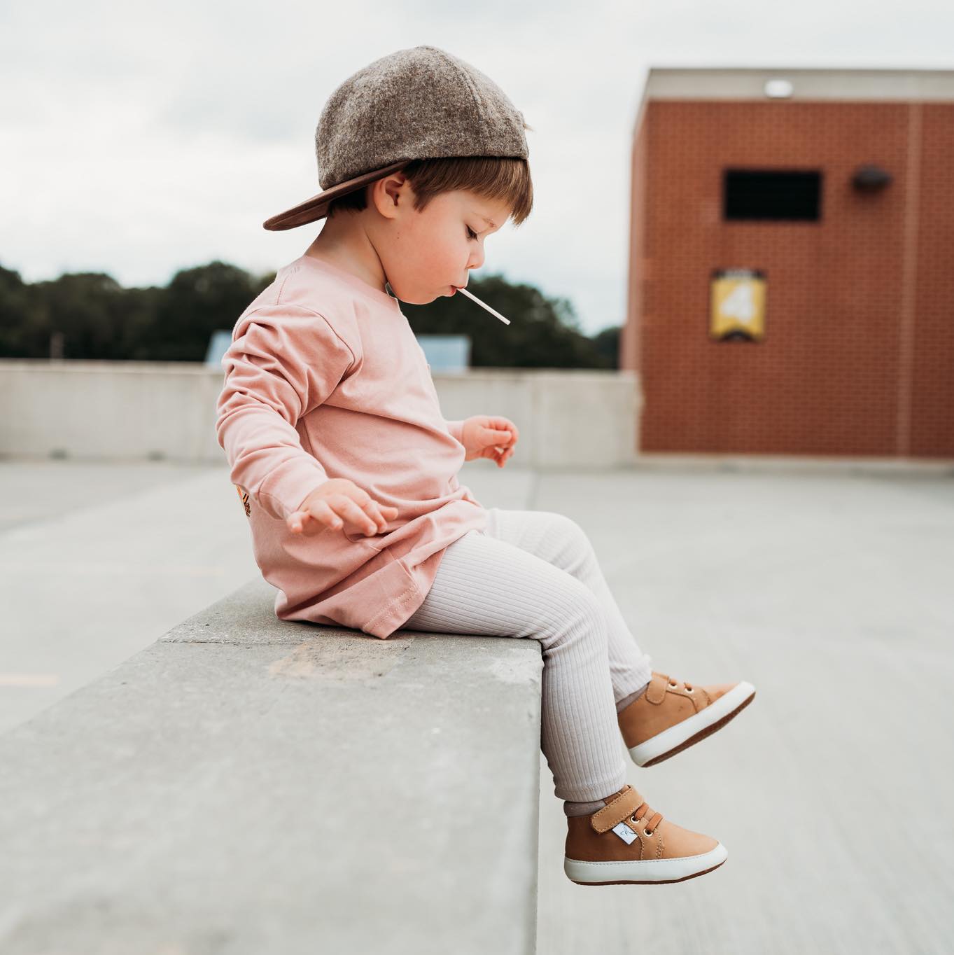 How to Choose the Right Footwear for Your Growing Child